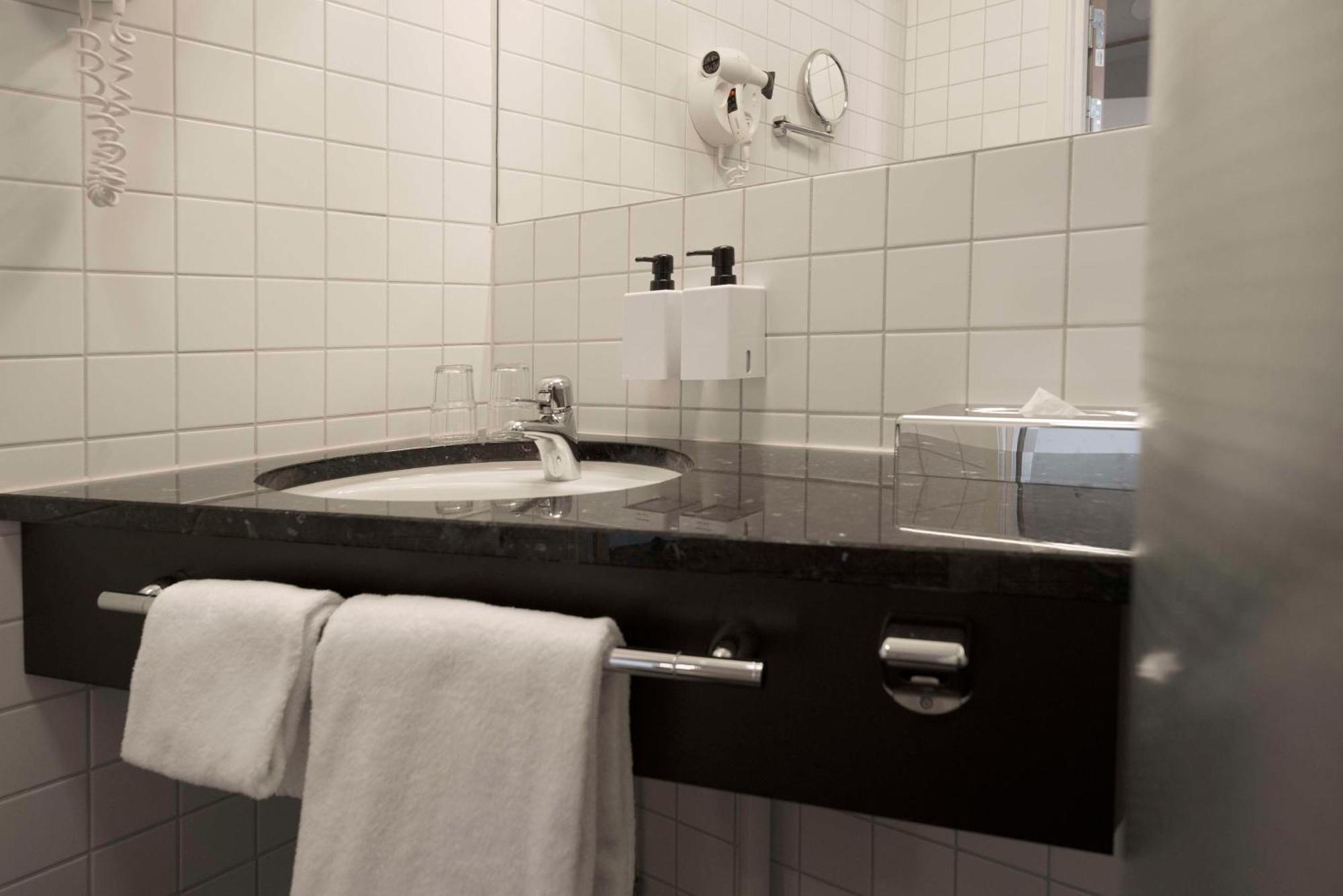 Scandic Hallandia Halmstad Esterno foto